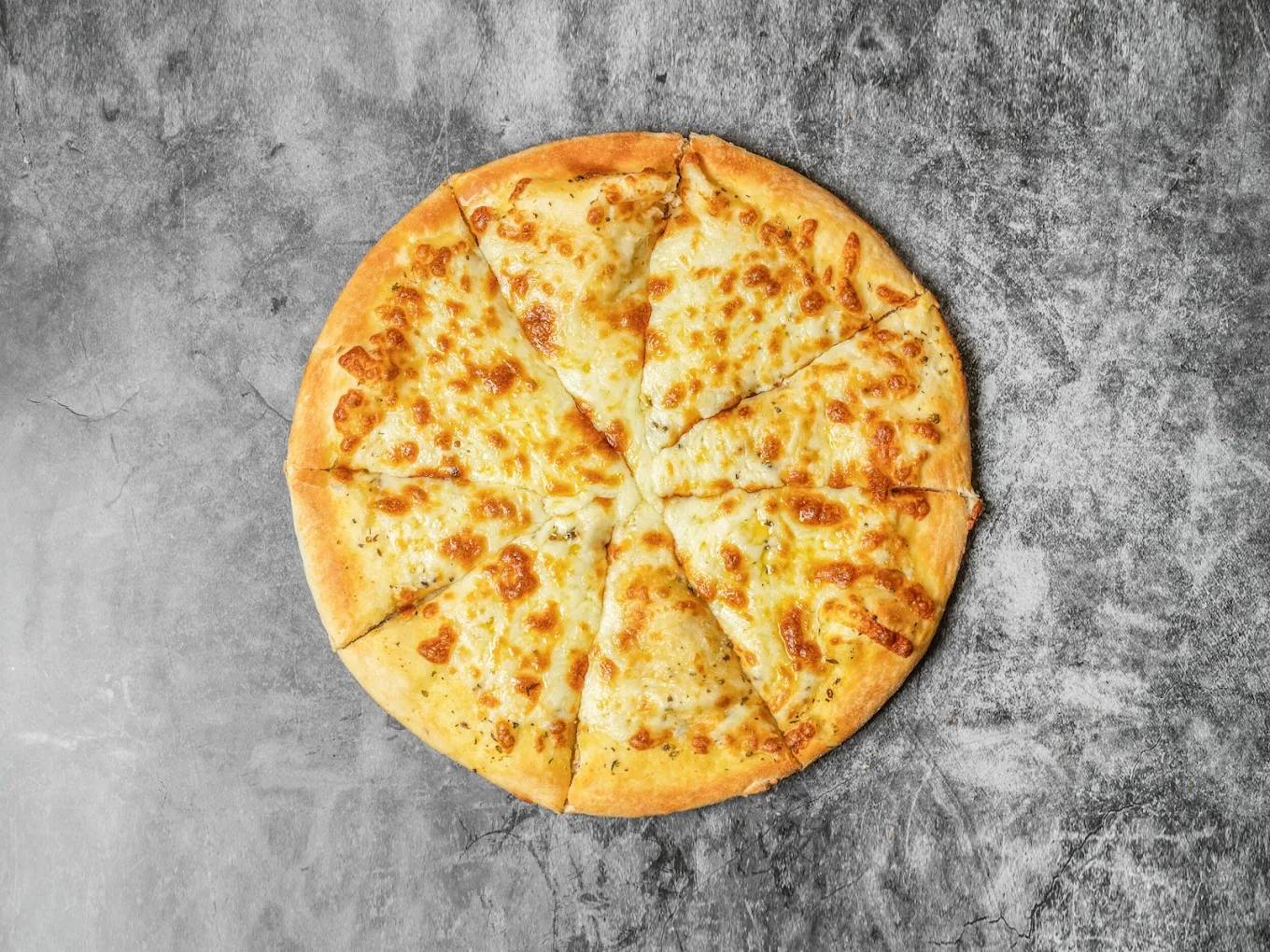 pizza served at Istanbul Pizza & Kebab House Dunfermline